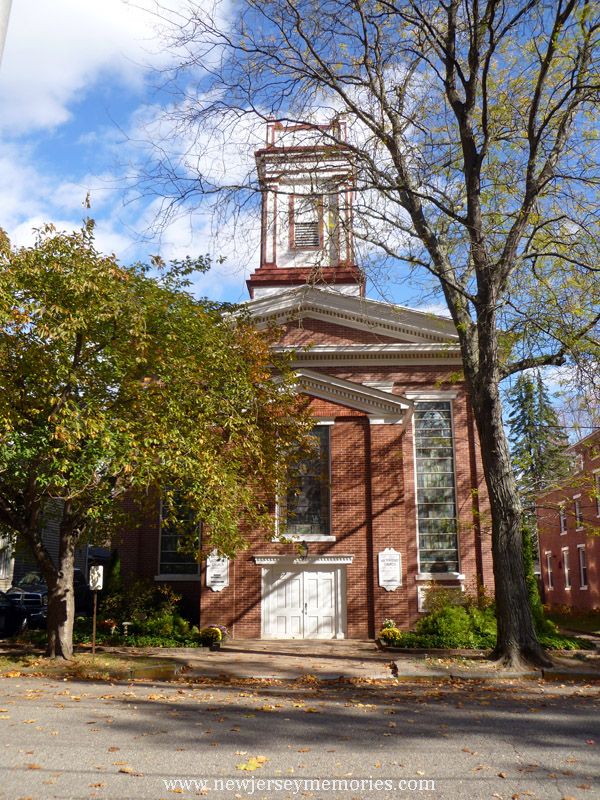 Belvidere Town Square and The Shoe Tree Oak New Jersey Memories